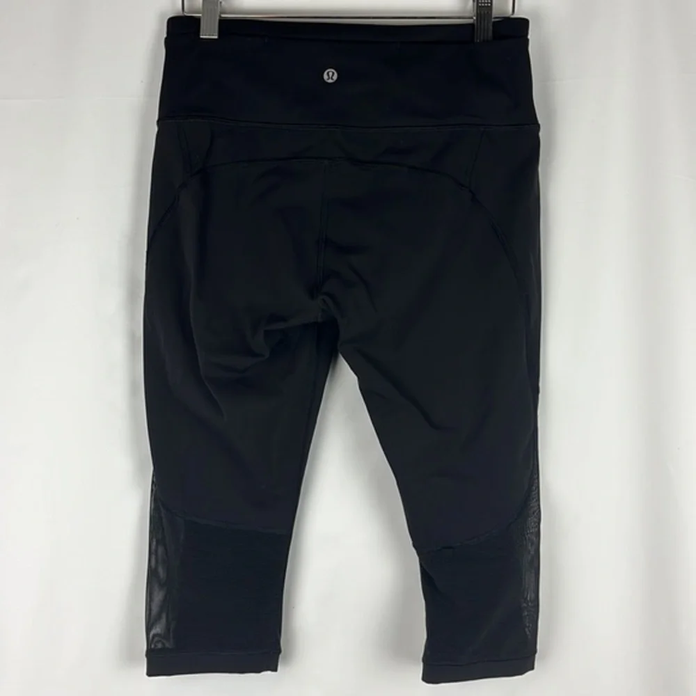 Lululemon Athletica Gear Up Black Mesh Crop Capris Leggings Size 8 - Excellent‎